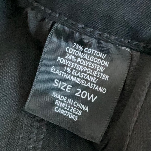 Tahari Black Capri Pants EUC - Picture 7 of 9